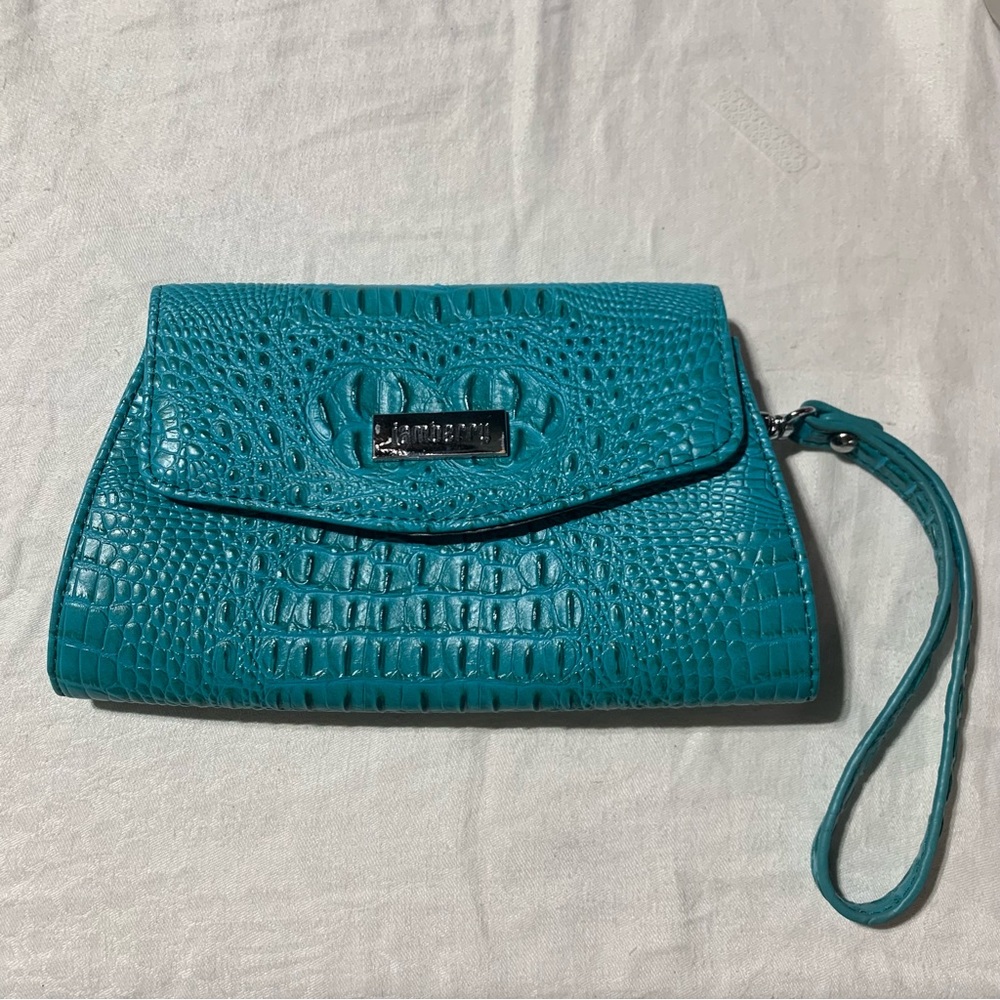 Teal Faux Crocodile Wristlet NWOT Fully Lined Inside Zip Pocket & Card Holder